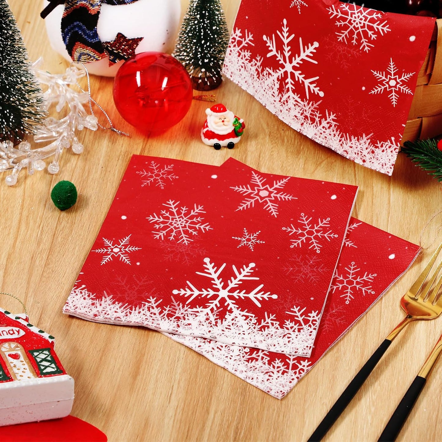 Homlouue 200 PCS Christmas Paper Plates and Napkins, Red Snowflake Christmas Plates Disposable, Christmas Plates and Napkins for Christmas Party Holiday Xmas Winter Dinner, Christmas Party Supplies